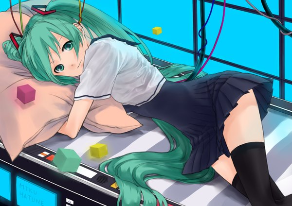 Anime picture 3507x2480 with vocaloid kocchi muite baby (vocaloid) hatsune miku single long hair highres twintails green eyes absurdres lying green hair hug striped girl thighhighs black thighhighs pillow wire (wires) cube