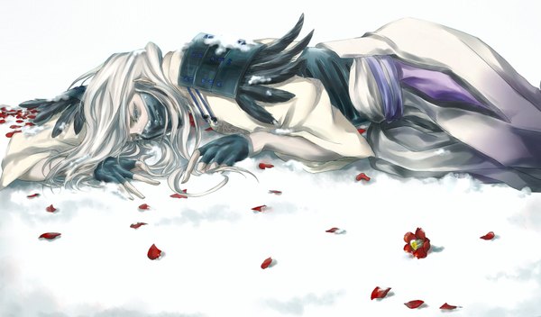 Anime picture 1700x1000 with sengoku basara production i.g akechi mitsuhide anko single long hair blue eyes blonde hair wide image lying traditional clothes snow boy gloves flower (flowers) petals armor fingerless gloves feather (feathers) mask