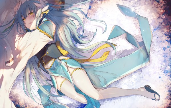 Anime picture 1200x758 with fate (series) fate/grand order kiyohime (fate) teigi single long hair looking at viewer blush open mouth smile yellow eyes blue hair lying traditional clothes japanese clothes horn (horns) wide sleeves sparkle on back zettai ryouiki