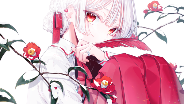 Anime-Bild 3000x1688 mit original xoco single looking at viewer fringe highres short hair hair between eyes red eyes wide image white background sitting white hair sparkle snow girl flower (flowers) feather (feathers) ring branch