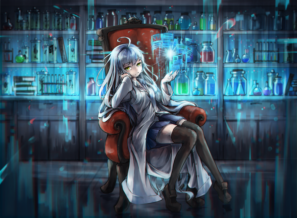 Anime picture 1600x1180 with original kajaneko single long hair looking at viewer fringe smile sitting green eyes blue hair bent knee (knees) indoors outstretched arm reflection laboratory girl thighhighs black thighhighs armchair labcoat
