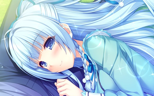 Anime-Bild 1280x800 mit boku to koi suru ponkotsu akuma. ayasaki yuu sayori long hair looking at viewer blush blue eyes smile blue hair game cg lying braid (braids) girl dress ribbon (ribbons) hair ribbon
