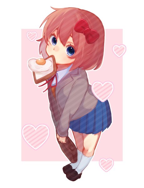 Anime-Bild 1570x2048 mit doki doki literature club sayori (doki doki literature club) azuyan single tall image looking at viewer fringe short hair blue eyes simple background hair between eyes brown hair standing holding full body long sleeves pleated skirt from above mouth hold border