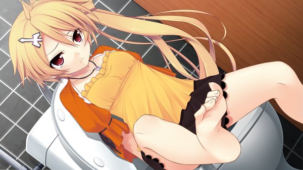 Anime picture 1280x720 with chuning lover natsu konatsu koso single light erotic blonde hair red eyes wide image game cg ponytail legs side ponytail girl dress hair ornament toilet