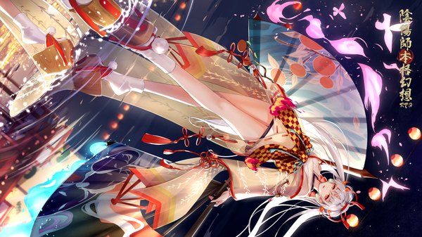 Anime picture 3840x2160 with onmyoji shiranui (onmyoji) yan (nicknikg) single long hair looking at viewer fringe highres hair between eyes red eyes wide image standing twintails holding payot absurdres silver hair full body outdoors traditional clothes