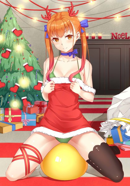 Anime picture 2300x3285 with original yi mian single long hair tall image blush fringe highres light erotic twintails bent knee (knees) multicolored hair horn (horns) light smile orange hair two-tone hair orange eyes streaked hair christmas gradient hair