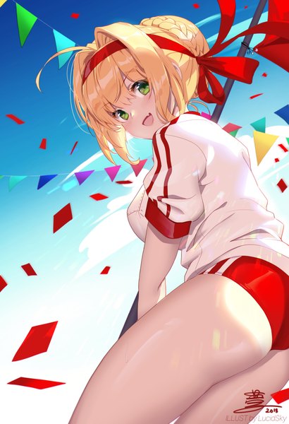 イラスト 800x1169 と Fateシリーズ fate/grand order nero claudius (fate) ネロ・クラウディウス(fate) lucidsky ソロ 長身像 カメラ目線 赤面 前髪 短い髪 おっぱい 開いた口 light erotic 金髪 笑顔 hair between eyes 立つ 緑の目 signed