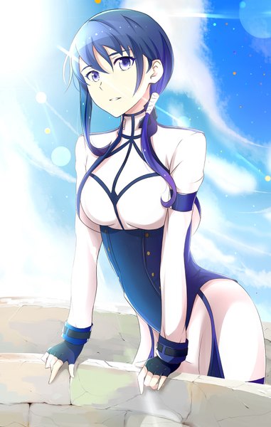 Anime-Bild 1221x1920 mit hai to gensou no grimgar a-1 pictures merry (grimgar) guanghe zuoyong de de yezi single long hair tall image looking at viewer fringe blue eyes smile hair between eyes blue hair sky cloud (clouds) outdoors parted lips sunlight arm support leaning