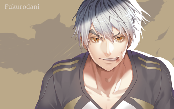 Anime-Bild 2560x1600 mit haikyuu!! production i.g bokuto koutarou torano single fringe highres short hair simple background smile hair between eyes yellow eyes silver hair portrait eyebrows brown background animal eyes boy uniform blood