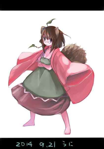 Anime picture 919x1308 with touhou futatsuiwa mamizou namauni single tall image short hair simple background brown hair white background purple eyes holding animal ears looking away tail long sleeves animal tail barefoot from above wide sleeves mouth hold