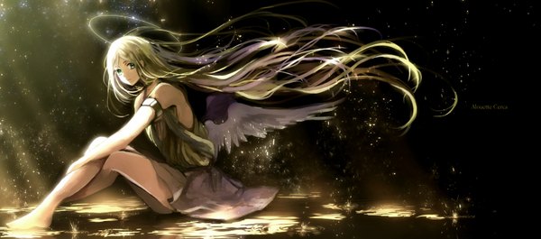 Anime picture 3000x1325 with kyanarinu single long hair fringe highres blonde hair wide image sitting bare shoulders green eyes bent knee (knees) wind sunlight bare legs no shoes reflection black wings sunbeam shiny girl