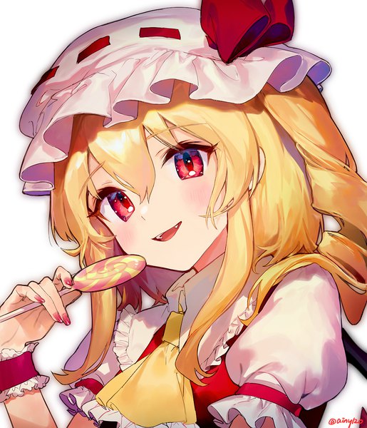 Anime-Bild 1000x1165 mit touhou flandre scarlet ainy single long hair tall image blush fringe open mouth simple background blonde hair hair between eyes red eyes white background signed upper body nail polish :d puffy sleeves twitter username
