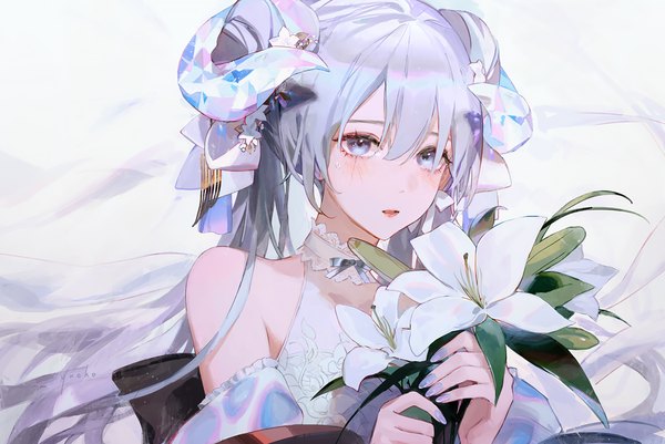 Anime picture 1000x669 with original yueko (jiayue wu) single long hair looking at viewer blush fringe open mouth simple background hair between eyes white background twintails bare shoulders holding silver hair upper body nail polish horn (horns) fingernails hair bun (hair buns)