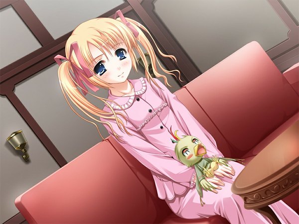Anime picture 1024x768 with chaste chase! sebe elen blue eyes blonde hair twintails game cg girl couch