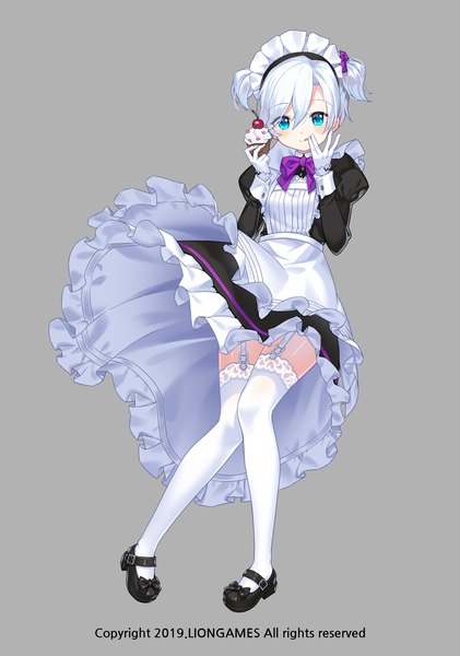 Anime picture 929x1325 with soul worker stella unibell lim jaejin single tall image looking at viewer blush fringe short hair blue eyes simple background hair between eyes standing twintails holding full body bent knee (knees) white hair grey background maid