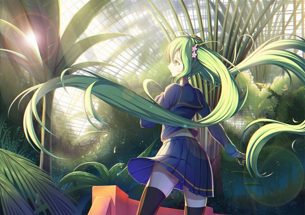 Anime picture 1414x1000 with vocaloid hatsune miku kr (sapphire) single fringe light erotic twintails yellow eyes payot looking away sky ahoge indoors long sleeves very long hair profile pleated skirt hair flower green hair from behind