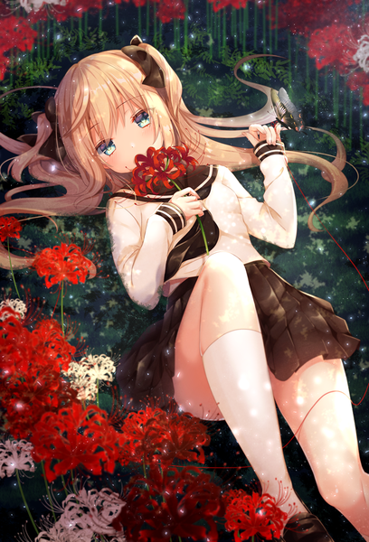 Anime-Bild 817x1200 mit original emori miku project emori el emilion single long hair tall image looking at viewer blush fringe blue eyes blonde hair holding bent knee (knees) lying pleated skirt fingernails on back two side up covered mouth