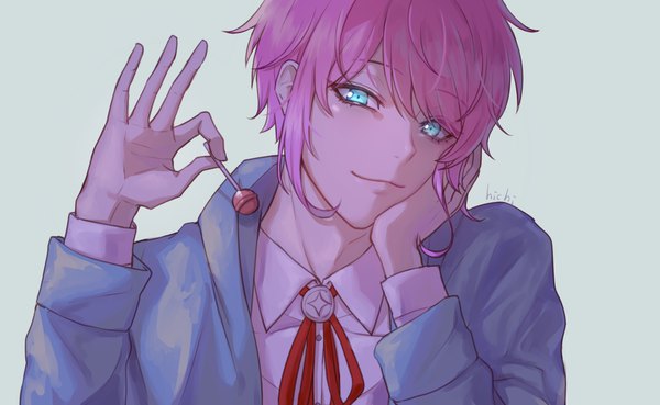 Anime picture 1300x800 with hypnosis mic amemura ramuda hichi single looking at viewer fringe short hair blue eyes simple background wide image holding signed pink hair upper body head tilt light smile blue background chin rest hand on cheek boy