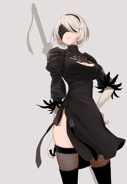 Anime picture 1620x2344 with nier nier:automata yorha no. 2 type b manabi (artist) single tall image short hair breasts light erotic simple background large breasts cleavage grey background mole shadow puffy sleeves hand on hip lipstick mole under mouth blindfold