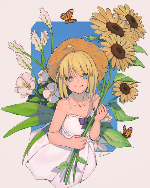 Anime-Bild 800x1002 mit fate (series) fate/stay night artoria pendragon (all) saber lanzi (415460661) single tall image looking at viewer short hair blue eyes blonde hair smile bare shoulders signed ahoge from above summer girl dress flower (flowers)