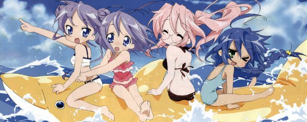 Anime picture 2560x1024 with lucky star kyoto animation izumi konata hiiragi kagami hiiragi tsukasa takara miyuki highres wide image dualscreen girl swimsuit