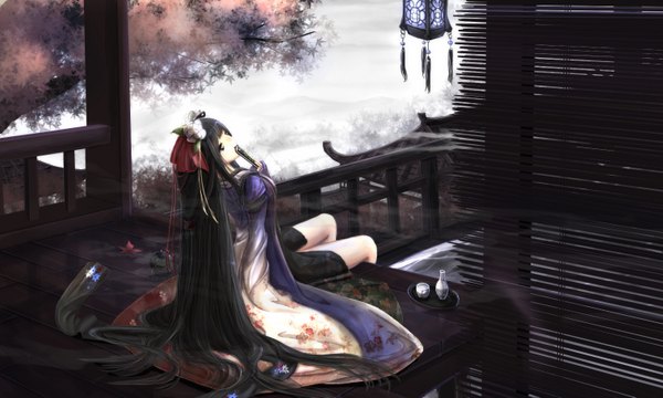Anime picture 1516x911 with original kikivi single looking at viewer fringe black hair wide image sitting holding very long hair traditional clothes girl hair ornament leaf (leaves) fan alcohol autumn leaves sake japanese house tokkuri