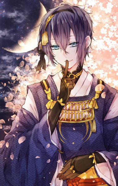 Anime picture 813x1280 with touken ranbu nitroplus mikazuki munechika mayoko na kuroneko single tall image looking at viewer fringe short hair blue eyes smile purple eyes sky outdoors traditional clothes japanese clothes wide sleeves cherry blossoms crescent sayagata