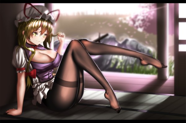 Anime picture 1805x1203 with touhou yakumo yukari hk (hak) single long hair looking at viewer blush fringe highres breasts light erotic blonde hair smile large breasts yellow eyes cleavage sunlight arm support no shoes legs