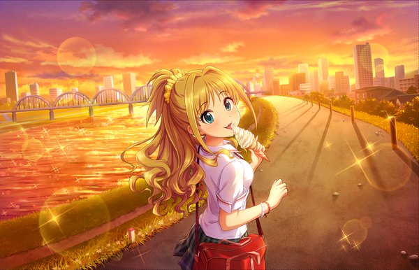 Anime picture 1280x824 with idolmaster idolmaster cinderella girls hino akane (idolmaster) single long hair looking at viewer blush blonde hair sky cloud (clouds) ponytail looking back aqua eyes from above sparkle lens flare evening sunset river girl