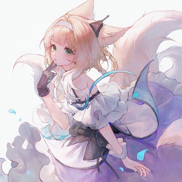 Anime picture 2500x2500 with arknights suzuran (arknights) maccha (mochancc) single long hair highres simple background blonde hair white background green eyes animal ears looking away tail animal tail fox ears fox tail fox girl victory multiple tails hair rings