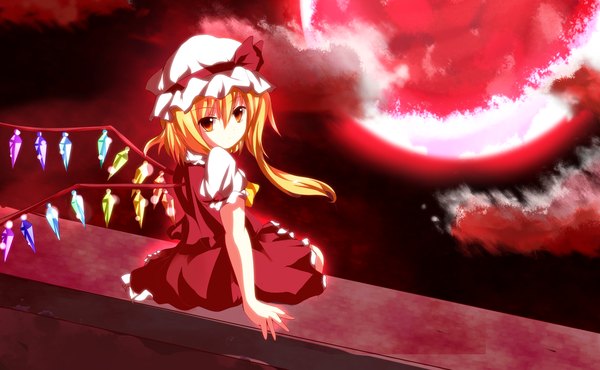 Anime picture 2519x1554 with touhou flandre scarlet nunua (artist) highres short hair blonde hair red eyes wide image sky looking back from behind night red moon red sky girl hat wings headdress moon crystal