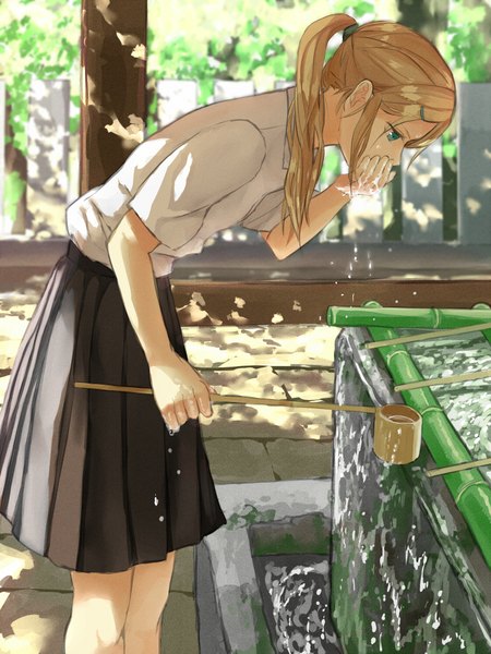 Anime picture 1500x2000 with original djyui single long hair tall image blonde hair standing holding green eyes looking away outdoors ponytail pleated skirt sunlight leaning leaning forward hand on face street drinking girl