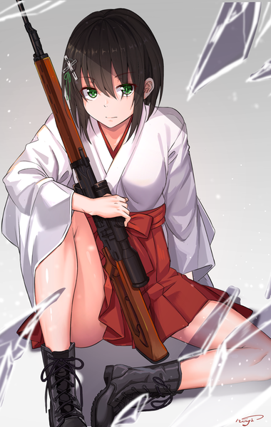 Anime-Bild 1835x2894 mit original shuutou haruka single tall image looking at viewer fringe highres short hair black hair hair between eyes sitting green eyes signed traditional clothes japanese clothes miko broken glass girl weapon boots