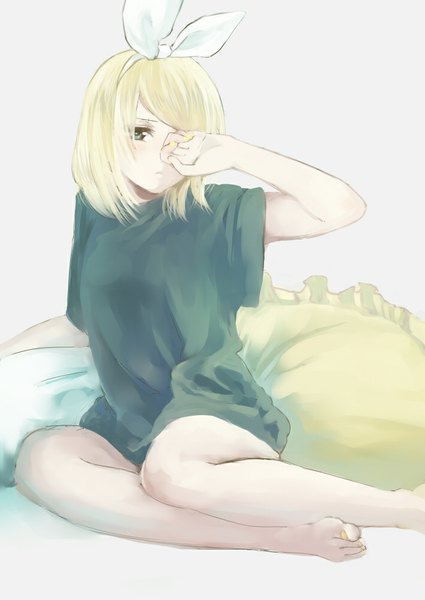 Anime picture 708x1000 with vocaloid kagamine rin nonoharak single tall image looking at viewer blush short hair blonde hair sitting nail polish barefoot no shoes toenail polish yellow nail polish girl pillow