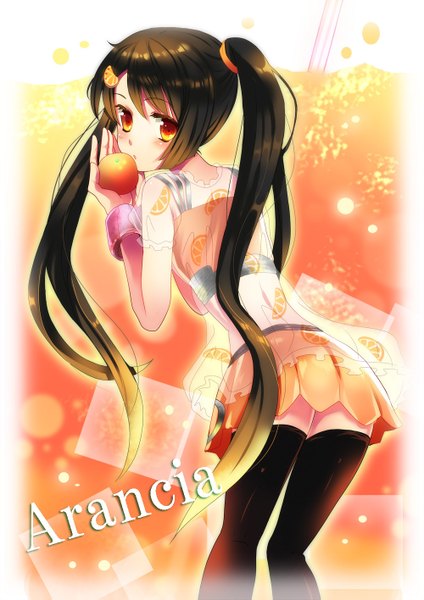 Anime picture 1000x1415 with arancia project original arancia hikari no single long hair tall image looking at viewer black hair twintails bare shoulders looking back orange eyes girl thighhighs hair ornament black thighhighs fruit orange (fruit)