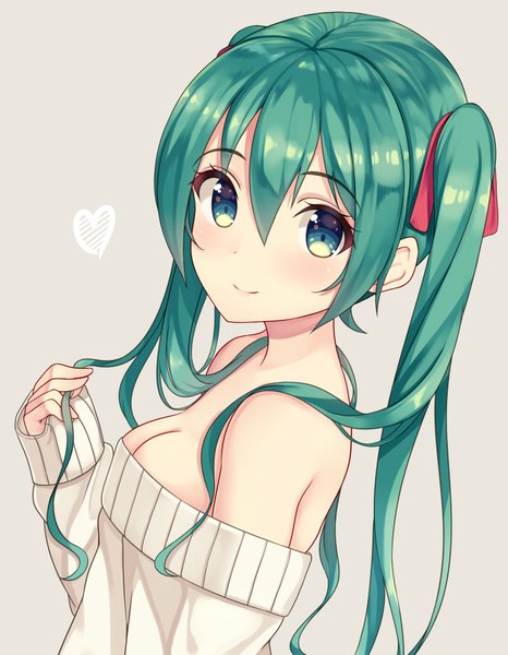 イラスト 3040x3915 と ボーカロイド 初音ミク 柊はじめ ソロ 長髪 長身像 カメラ目線 赤面 前髪 highres light erotic simple background hair between eyes ツインテール 肩出し 緑の目 payot absurdres green hair light smile