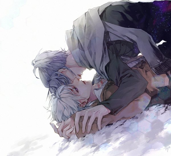 Anime picture 1100x1000 with no.6 studio bones nezumi (no.6) shion (no.6) mitsukyon short hair white background purple eyes blue hair white hair lying kiss shounen ai boy jacket scarf coat