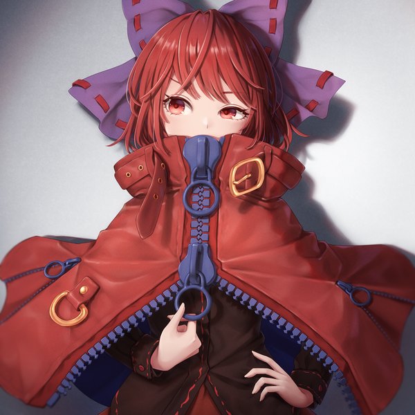 Anime picture 1000x1000 with touhou sekibanki torinari (dtvisu) single short hair simple background red eyes looking away upper body red hair shadow hand on hip covered mouth unzipped girl bow hair bow zipper poncho