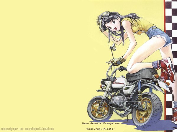 Anime-Bild 1024x768 mit neon genesis evangelion gainax katsuragi misato single long hair blue eyes black hair smile girl gloves glasses shorts motorcycle