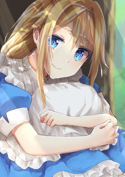 Anime picture 724x1023 with sword art online sword art online: alicization a-1 pictures alice zuberg shiohari kanna single long hair tall image looking at viewer blush fringe blue eyes blonde hair smile hair between eyes sitting payot bent knee (knees) head tilt sunlight