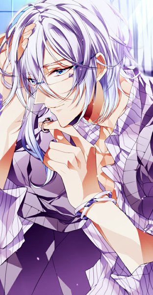 Anime picture 500x960 with amnesia idea factory ikki (amnesia) kazenagi hikari single long hair tall image blue eyes holding purple hair aqua eyes light smile sunlight striped hand on head face paint boy shirt glasses bracelet