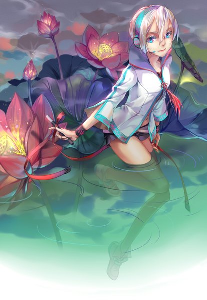 Anime picture 1103x1603 with vocaloid yan he carrot (supercarrot) single tall image looking at viewer short hair blue eyes smile white hair alternate costume girl flower (flowers) ribbon (ribbons) water headphones
