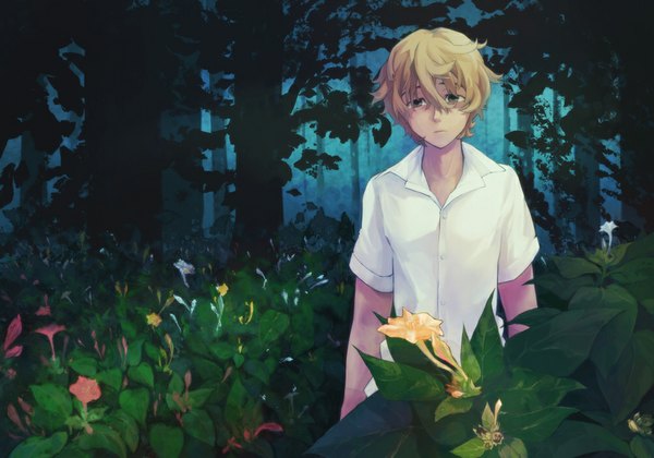 Anime picture 1024x717 with shiki mutou tohru otaki55 single short hair blonde hair yellow eyes curly hair boy flower (flowers) plant (plants) tree (trees) bushes