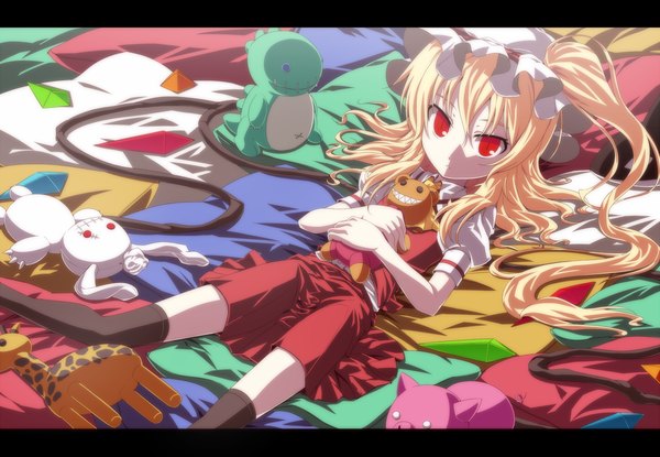 Anime picture 1444x1000 with touhou flandre scarlet isatessyu (artist) single blonde hair red eyes lying loli one side up girl thighhighs skirt black thighhighs hat wings pillow toy stuffed animal skirt set