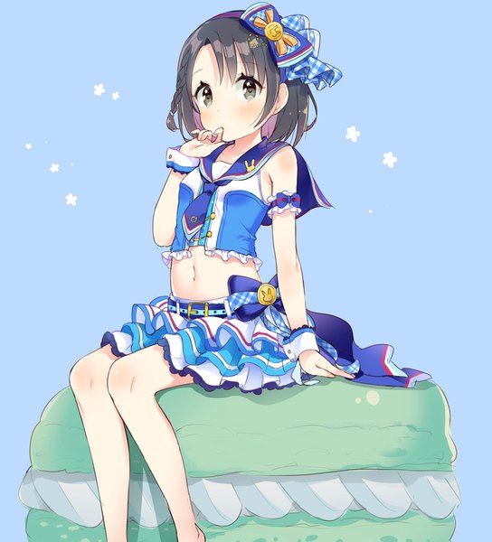 Anime picture 893x985 with idolmaster idolmaster cinderella girls sasaki chie yazawa oke single tall image looking at viewer blush short hair black hair sitting braid (braids) black eyes midriff finger to mouth side braid body blush purple background sailor collar step to the future