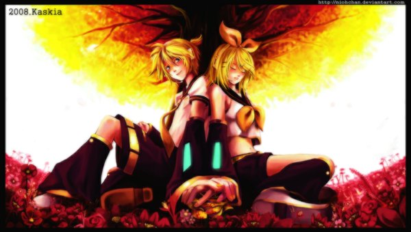 Anime picture 1000x565 with vocaloid kagamine rin kagamine len kaskia short hair blue eyes blonde hair smile wide image sky eyes closed sunlight lipstick holding hands framed back to back girl boy flower (flowers) bow