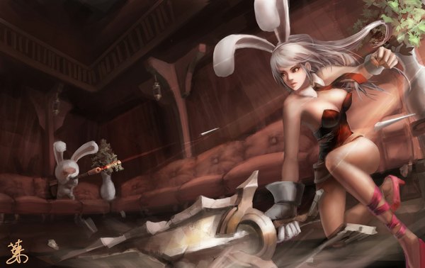 Anime-Bild 1111x700 mit league of legends riven (league of legends) teemo (league of legends) battle bunny riven foliage (artist) long hair breasts light erotic bare shoulders brown eyes animal ears lips grey hair bunny ears legs girl weapon sword