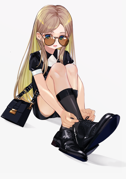 Anime-Bild 919x1300 mit original luicent single long hair tall image looking at viewer open mouth blue eyes simple background blonde hair white background sitting payot full body bent knee (knees) multicolored hair two-tone hair puffy sleeves crossed legs soles