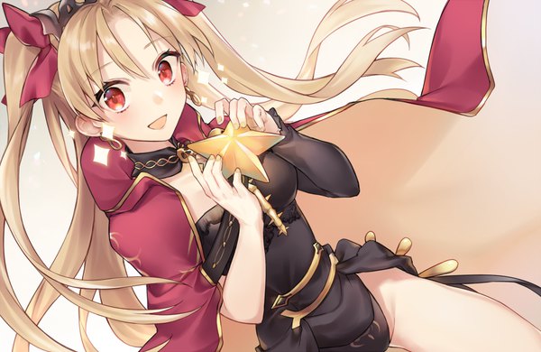 Anime picture 1000x650 with fate (series) fate/grand order ereshkigal (fate) shiao single long hair looking at viewer open mouth light erotic blonde hair red eyes holding :d two side up girl ribbon (ribbons) hair ribbon earrings star (symbol) cape