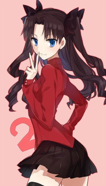Anime picture 700x1218 with fate (series) fate/stay night toosaka rin shirako miso single long hair tall image fringe blue eyes black hair simple background twintails looking away looking back hand on hip pink background girl thighhighs skirt bow